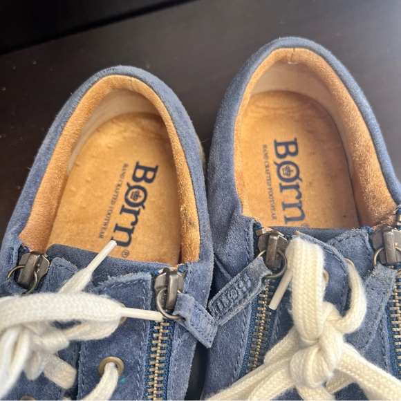 Born Paloma Sneaker in Navy Size 9 - Picture 5 of 8